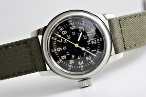 アメリカ陸軍航空隊モデルを復刻！M.R.M.W. ミリタリーウォッチ TYPE A-17 ヴィンテージ クォーツ腕時計 モントルロロイ ウォルサム