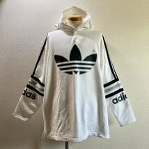 激レア!90s デサント製 アディダス adidas プルオーバーパーカー L-O 白 ホワイト系 大き目サイズ ビッグトレフォイルロゴ ヴィンテージ _画像1