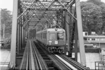 (B23)154 写真 古写真 鉄道 鉄道写真 電気機関車 3021号 渋谷-桜木町 蒸気機関車58681昭和38年頃 フィルム 変形 白黒 ネガ まとめて 6コマ _画像7
