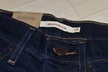 LEVI'S 312　W28　L30　シェーピング スリム ストレッチ ジーンズ　濃紺_画像8