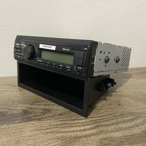 【 新車外し 】ISUZU純正　1DIN Bluetoothオーディオ 1DINボックス付き　24V　クラリオン製