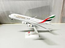 模型 飛行機 旅客機 Emirates 2機 セット EXPO 2020 DUBAI UAE スケール 1:200 ホビー おもちゃ フィギュア_画像2