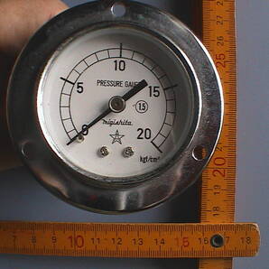 圧力計 旧表示20kgf/cm2(2MPa) 接続口1/4(二分) 6mmパイプ様ワンタッチ継ぎ手が付属 即決 送料込み