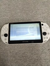 ☆プレーステーションVita 本体 pch-2000 sony プレステビータ ホワイト ※箱付きですが、色が違います_画像2