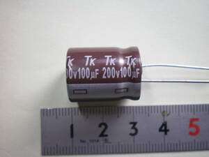 電解コンデンサー 100μF　200V 　東信工業(TK)　1個価格　未使用品　【複数個有】　【管76-1】