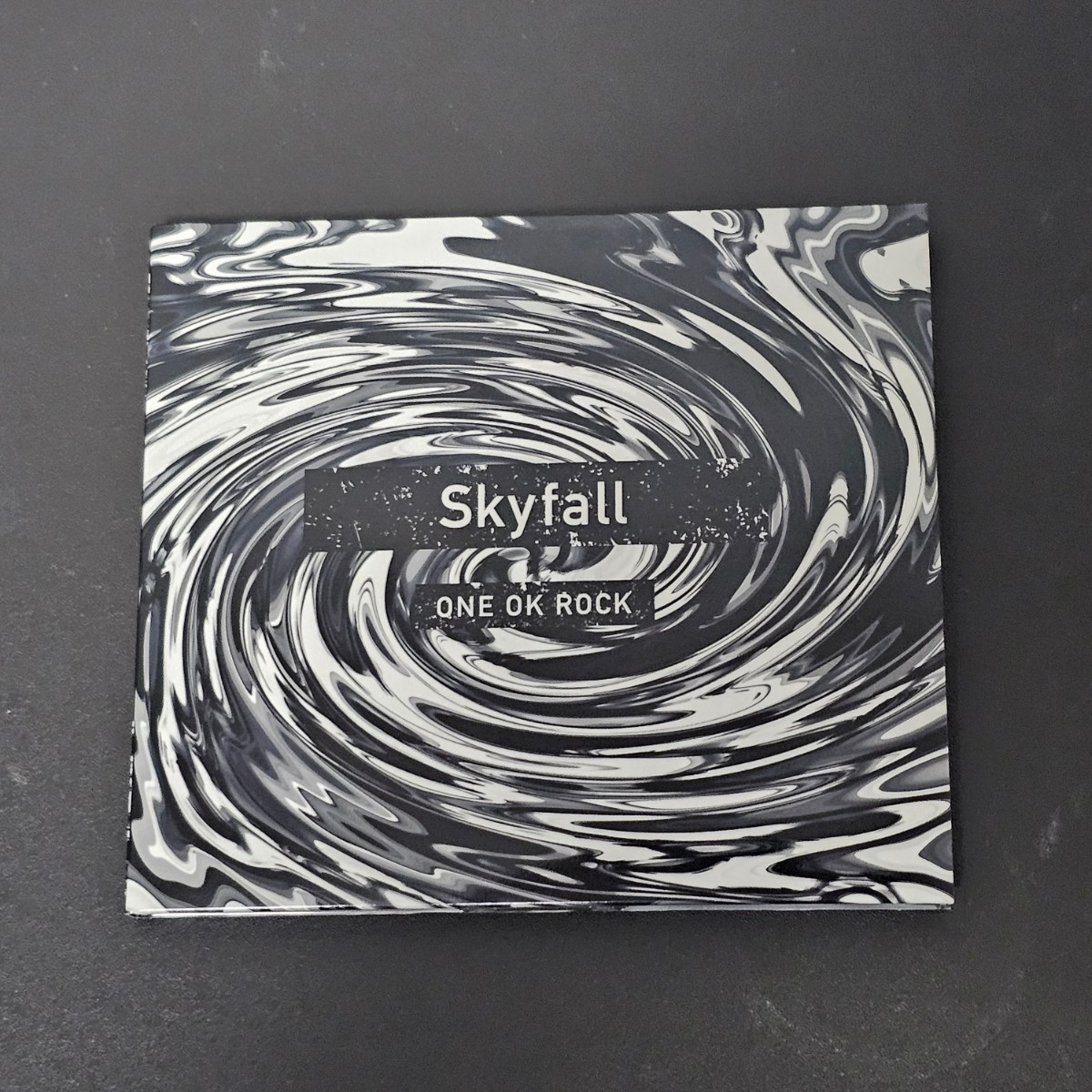 Yahoo!オークション -「skyfall one ok rock」の落札相場・落札価格