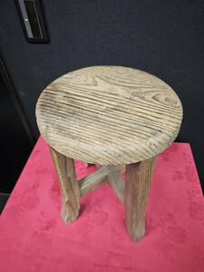 昭和レトロ　丸椅子　スツール　アンティーク　天然木　木製　丸イス　サイズ約直径26㎝高さ36㎝　ekt3-38