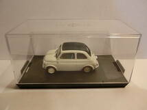 BRUMM製 1/43　フィアット　500　＊美品　＊送料300円～ 　FIAT　NUOVA　ECONONICA　CHIUSA　1957_画像2