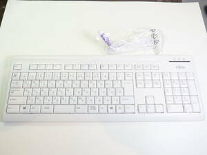 未使用品★FUJITSU パソコン キーボード KB410 G PS2 JP CP664629-02