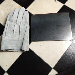 バーベキュー鉄板6㍉200×150革手袋付き