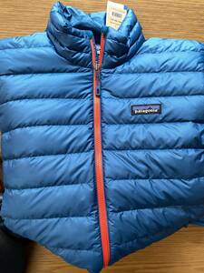 【未使用品】patagonia Ms Down Sweater サイズS日本サイズM相当【84674】色 big sur blue ×レッド　国内正規品　限定カラー