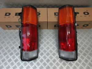 D21DEPO!!! 1986-1997 US 日産 Pickup D21 テールランプ 左右set 純正OEM NEW！ W/Bulb.Socket