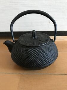 南部 鉄器 鉄瓶 岩鋳 霰 あられ アラレ 急須 鉄やかん 茶道具 煎茶道具 刻印あり 金属工芸 伝統工芸 中古 【保証アリ】