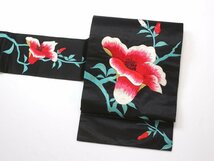 ■日本刺繍■アンティーク　黒繻子名古屋帯　花文様　e11-100_画像2
