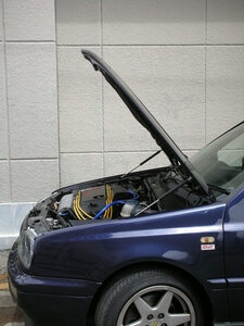 VW: Golf III[E-1HAAA] упор капота стандартный 