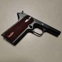 1911 ガバメント ダイヤチェッカー 木製グリップ ガスガン エアガン モデルガン_画像2