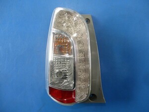 トヨタ パッソ KGC30 左・テールランプＡｙ LED コイト　220-51397