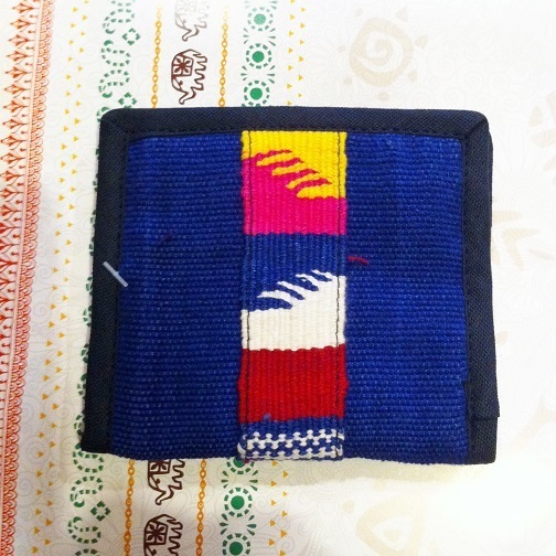 グアテマラ製手織り布ライン二つ折り財布BL青系 南米雑貨 旅行用にも♪ 軽い コンパクトサイズ アジアンエスニック 