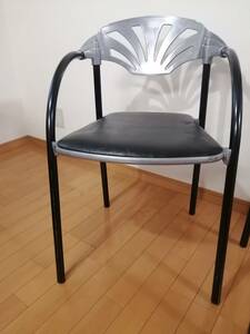 イタリア　1980年　SIMONETTI社製　AIISEA CHAIR(アリセア・チェア)　アルミ製（パイプ黒）　3脚　使用中古　(テーブルは売却済）　　