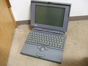 f744 Apple Macintosh PowerBook 170 パワーブック　M5409 本体　中古　未確認　ジャンク