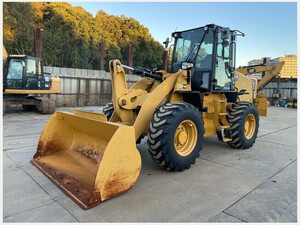 Tiresショベル(Wheel Loaderー) Caterpillar 910K 202004 1,245h キャブ・Air conditioner・Vehicle inspection1990included