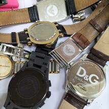 （中古/長期保管品）Nixon・EMPORIO　ARMANI・D＆G・バーバリー・メンズ・レディース時計・などまとめて　　ｋｇ_画像8