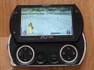 PSP go 本体 ピアノブラック PSP-N1000　6.2＋メモリスティックM2　16GB　（中古品）