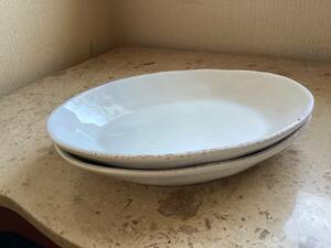 再値下げ　イタリア製　ヴィルジニア　オーバル大皿　深皿　2枚組　カントリーホワイト　2枚組　長辺26cm 短辺20cm 高さ5cm オーバル