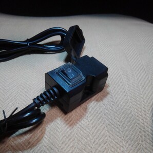 新品★バイク USB 電源 2口 ソケット 増設 バッテリー 出力 2A 12V 24V 自動車 トラックの画像3