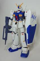 MG　1/100　RX-78-2 ガンダム Ver.Ka、ガンダムNT-1　２体セット　素組、墨入　完成品　_画像3