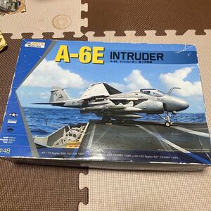 1/48 A-6A/E イントルーダー コンポジットウイング プラモデル [キネティック]