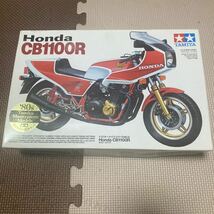 タミヤ Honda CB1100R （1/12スケール オートバイ No.8 14008）_画像1