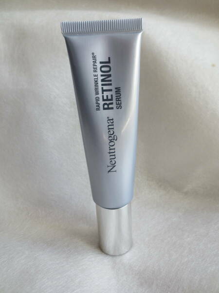 新品 ニュートロジーナ　ラピッドリンクルリペア　レチノールフェイスセラム 29ml Neutrogena Rapid Wrinkle Repair Retinol Face Serum 