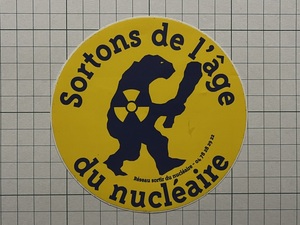 フランス sortons de l'age du nucleaire 核の時代から抜け出そう 原発 反原発 核廃棄物 ゴジラ 怪獣 古いステッカー +Fa