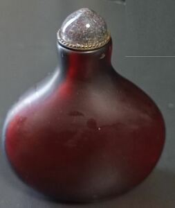 中国古美術　乾隆硝子冠鼻煙壺　本物保証