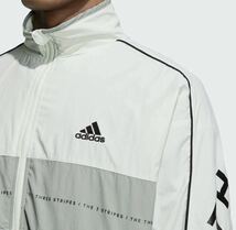 △新品【メンズXXL】ライトグリーン adidas アディダス ゴルフにオススメ 背面BIGロゴ スリーストライプス ウーブンジャケット_画像3