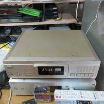 SONY CDP-XA5ES 動作品、スタビライザーにヨゴレあり、リモコン付き、ヤフオク用動画も用意してます。購入前にご覧ください。_画像1