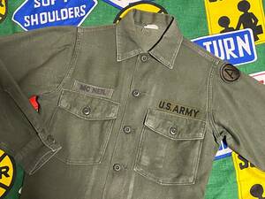 ☆希少な小さめサイズの1枚☆Made in USA製アメリカ製U.S.ARMYアメリカ陸軍ビンテージユーティリティーミリタリーコットンサテンシャツ60s