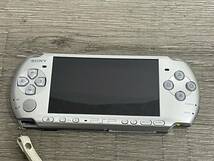 ☆ PSP ☆ プレイステーションポータブル PSP-3000 ミスティックシルバー 動作品 状態良好 本体 アダプター バッテリー 箱 説明書 9537_画像4