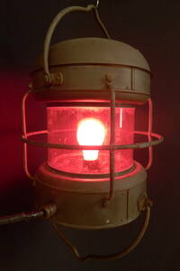 kk178●日本船燈/ニッセン 紅燈 電気用 日船式第３号 1957年5月製造 ヴィンテージ ライト 船灯 赤い照明 ガラスオブジェ/140