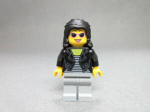 LEGO★138 正規品 街の人 ミニフィグ CITY シリーズ 同梱可能 レゴ シティ タウン 男の子 女の子 青年 女性 男性 お兄さん お姉さん