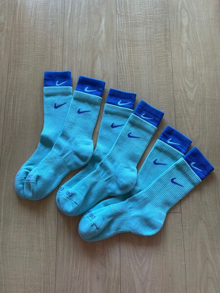 新品　Nikeソックス　3足セット　