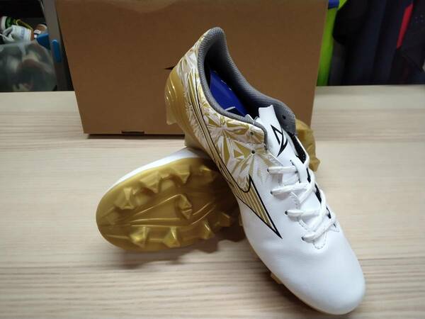 ミズノ MIZUNO サッカーシューズ サッカースパイク ジュニアサイズ α SELECT Jr P1GB246550 WHT/GLD/BLK 固定式 人工皮革 24,0cm