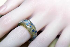 Art hand Auction ガラス工芸家の創作した一点物のガラスの指輪｡(y935-467 ) ガラスリング, ハンドメイド GLASS RING, レディースアクセサリー, 指輪, その他