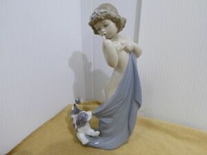 LLADRO/リヤドロ　いたずらしないで　少女と犬　627J