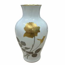 【中古品】大倉陶園 花瓶 OKURA CHINA 花柄 フラワーベース 壺 金彩 ホワイト ツメ印 陶器 インテリア 箱あり L53576RO_画像2