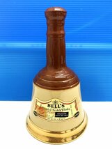 aet11-46【送料無料・未開栓】BELLS ベルズ 陶器ボトル 750ml 43% (1463g)_画像1