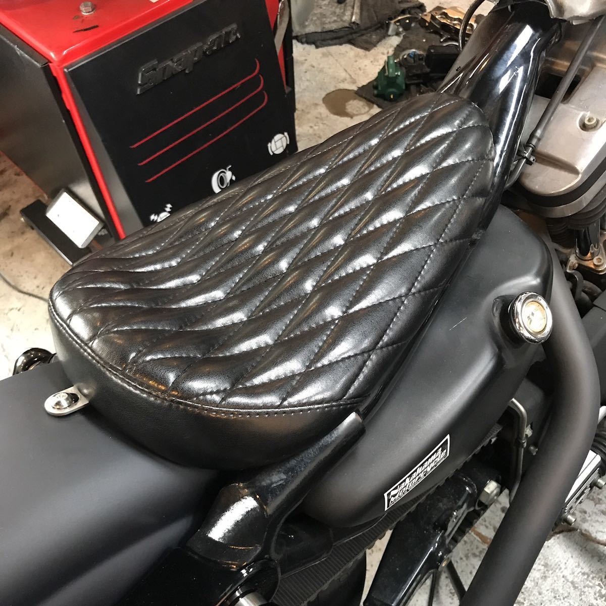 ナカハマモーターサイクルオリジナル スポーツスター用シングルシート