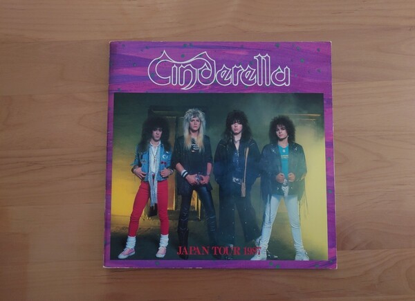 ★Cinderella シンデレラ★Japantour 1987★ツアーパンフレット★concert brochure★中古品★シール貼り跡