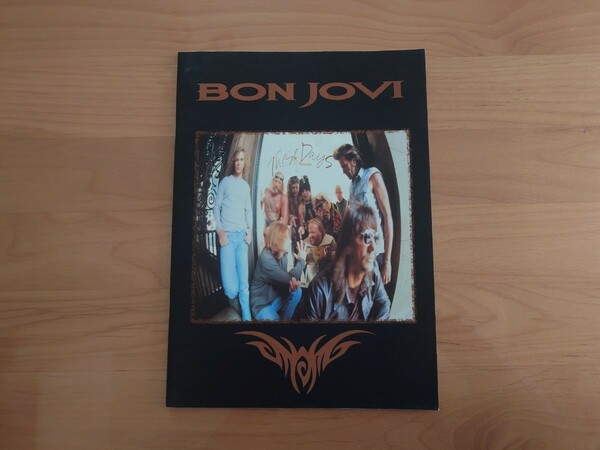 ★ボン・ジョヴィ Bon Jovi★ジーズ・デイズ These Days 1995★ツアーパンフレット★concert brochure★中古品